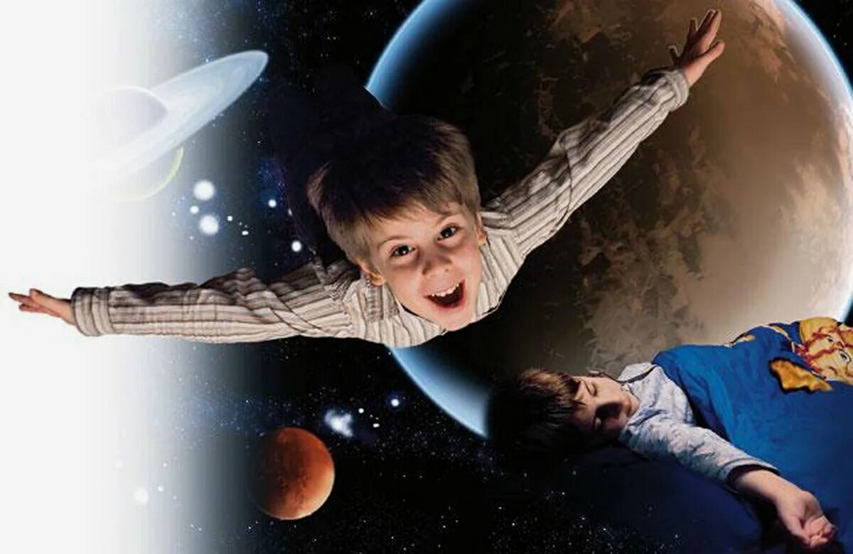 Для чего люди летают в космос. Детям о космосе. Мальчик в космосе. Полет во сне. Человек летает во сне.