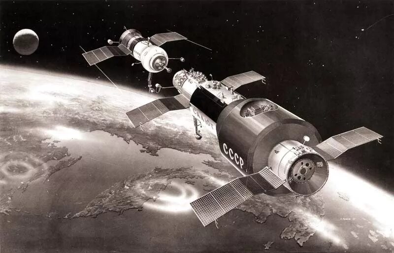Первая космическая станция салют 1. Салют-1 орбитальная станция. Королев проект орбитальной станции. Салют-6 орбитальная станция. Космическая станция салют 1.