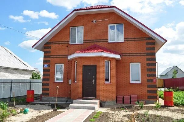 Частный дом в казани. Дом в казани. Коттеджи в татарстане. Продается дом. Красивые кирпичные дома до 250 кв м.