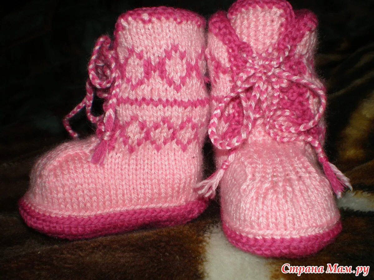 Вязаные сапожки для малышей. Сапожки пинетки спицами для девочки. Вязаные сапожки для малышей. Сапожки спицами для девочки. Baby pinetki пинетки спицами.