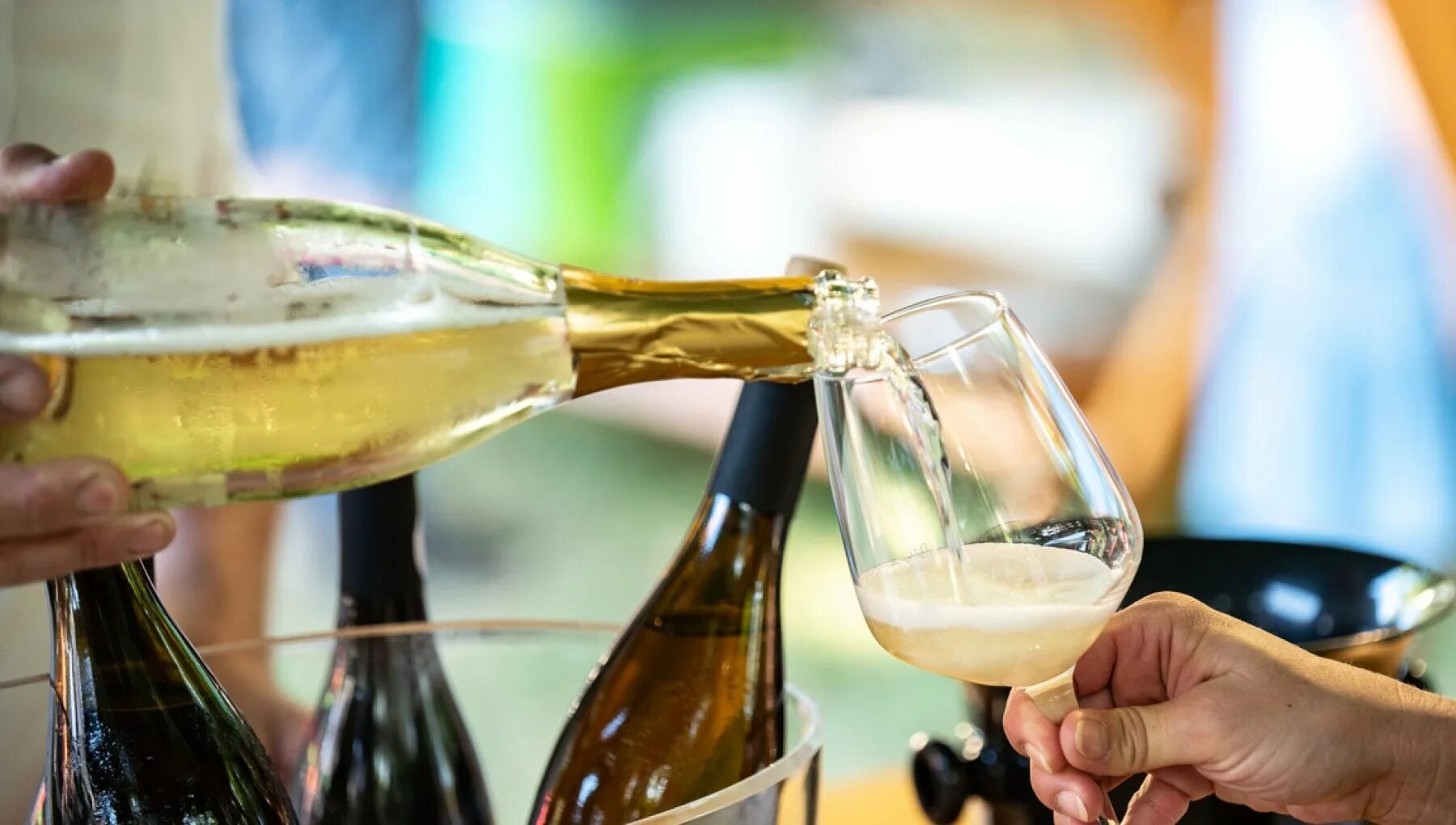 Шампанское. Игристое шампанское. Российское игристое вино. Лучшие шампанские вина крыма. 75л.