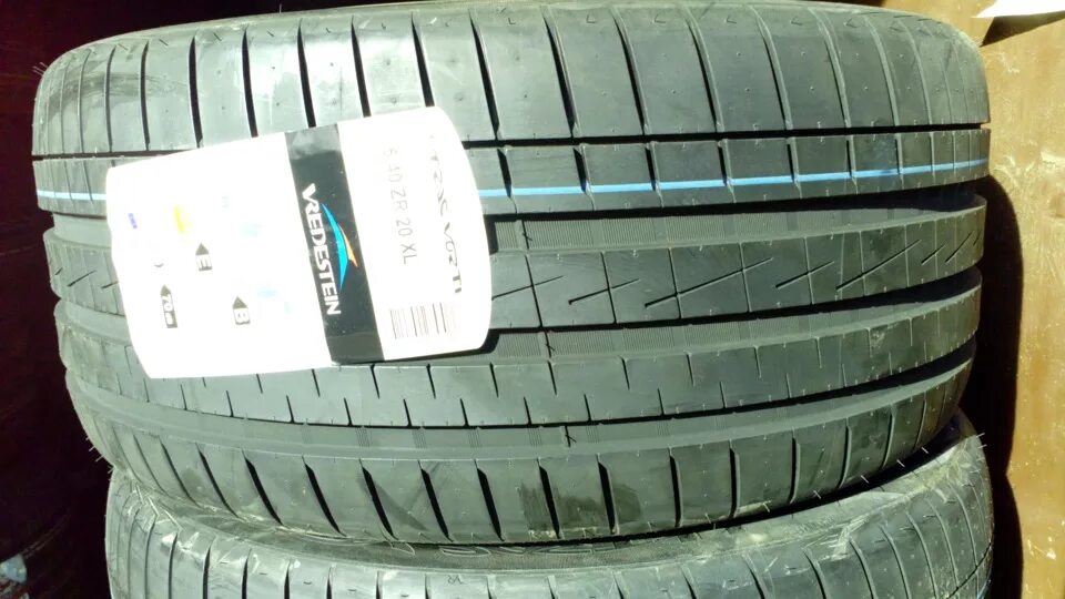 Купить резину 315 35. Vredestein Ultrac Vorti 245/35 r20. 315/35 R20. 275 35 R20 Audi. Шины разноширокие r20 275 40.