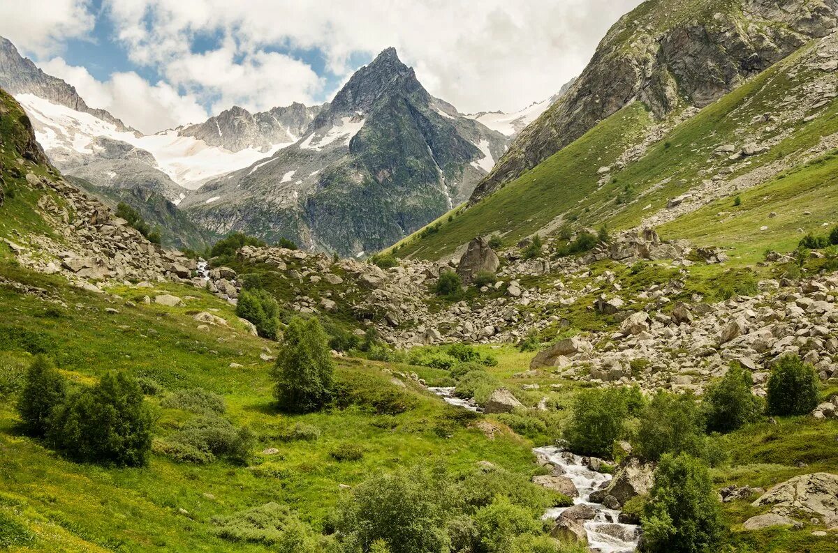 северный приют озеро туманлы кель. карачаево черкессия мухинское ущелье. уллу муруджу. теберда ущелье. мухинское ущелье в теберде.