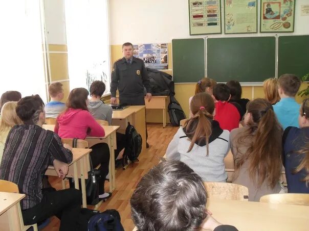 Школа нижнее большое. Володарская средняя школа Нижегородской области 50. Город Москва школа МБОУ Володарской СОШ. Володарская СОШ 1. МОУ Володарская СОШ Чердаклинский район.