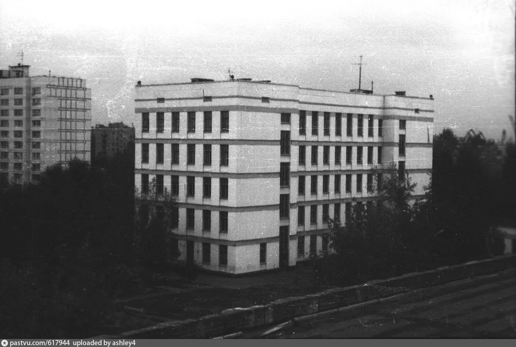 Левобережный проезд. Школа 158 ховрино. 158 школа химки. валдайский проезд москва.