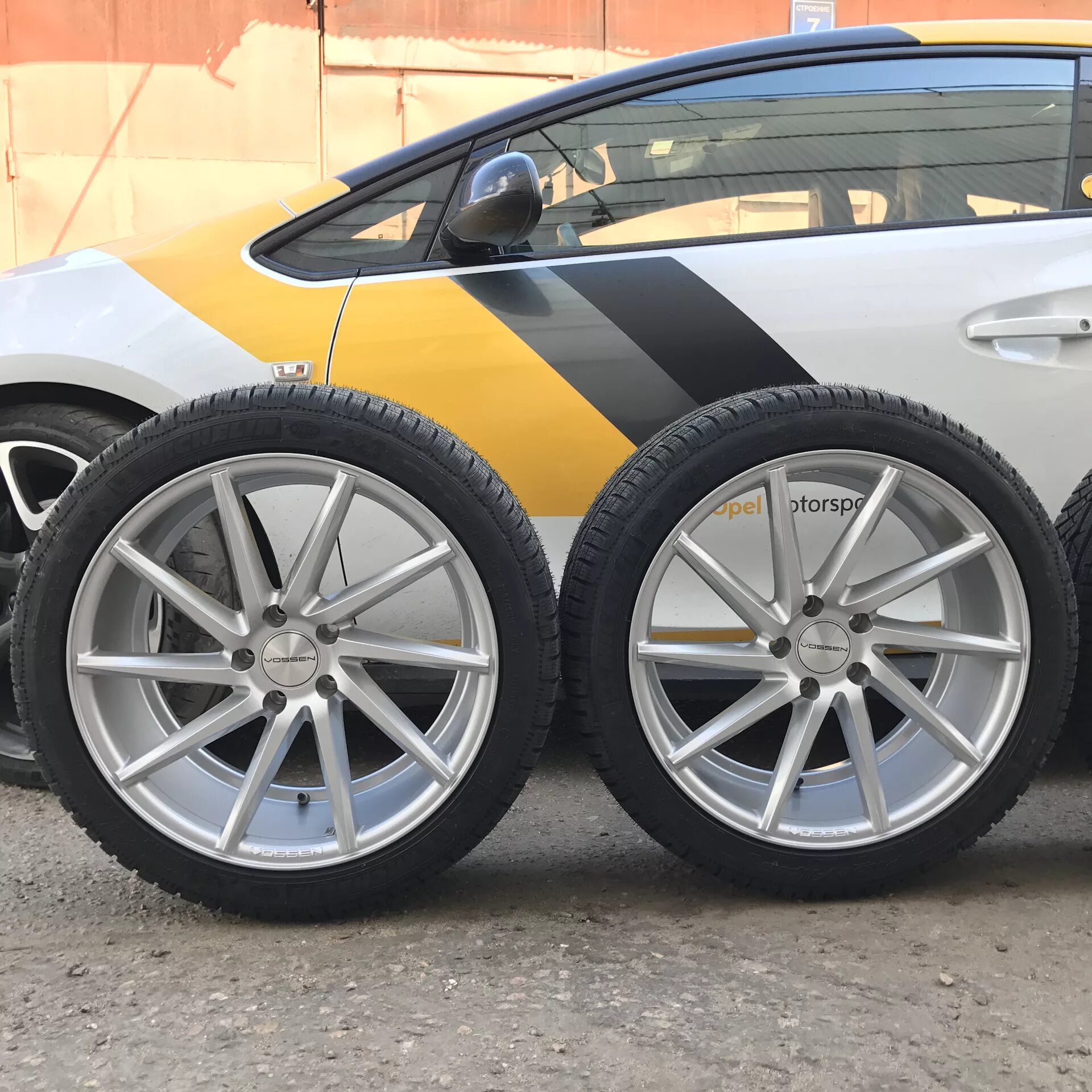 Литье r19. Astra r19 8.5. opel astra gtc vossen cvt. диски воссен cvt r18 opel astra-j. опель астра r19 tesla.