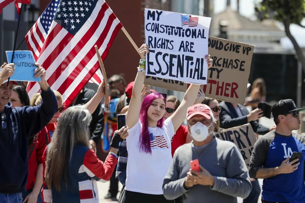 Митинги в США. Митинг в Америке. Демонстрация в Америке. Митинги в америке