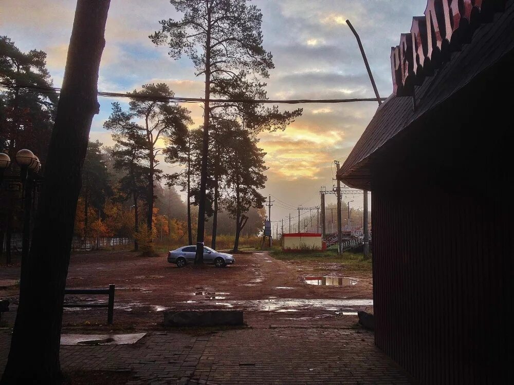 московская область заря балашиха. озеро в микрорайоне заря балашиха. заря балашиха. мкр заря балашиха. заря балашиха памятники.