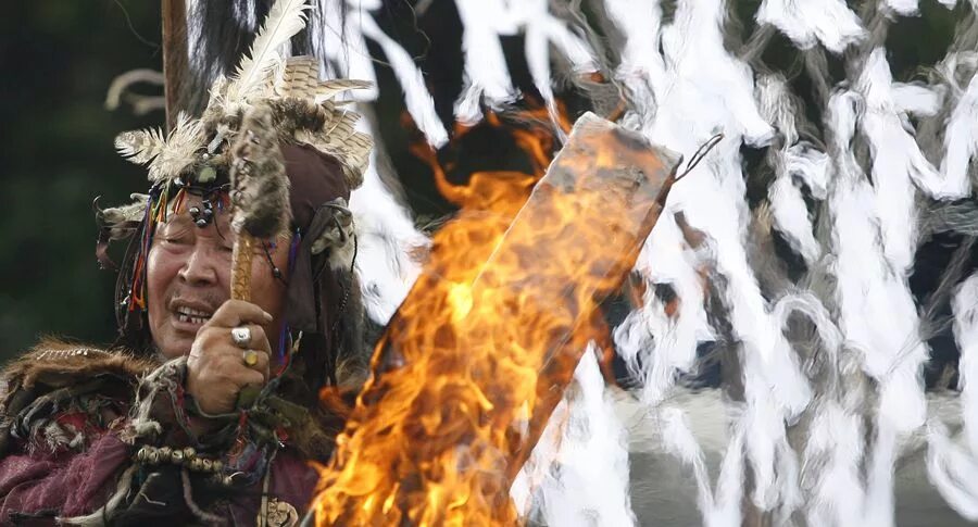 ритуалы шаманов. камлание шаманов. эвенки шаманизм. камлание шаманов. шаман тыва.