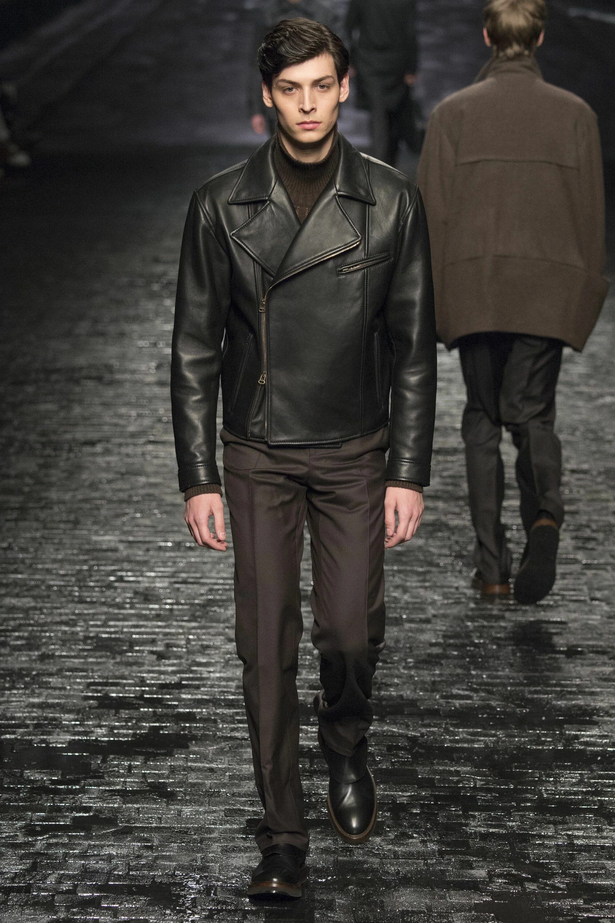 Brunello cucinelli луки мужские. Итальянская мужская мода. Michael kors мужская коллекция. Дольче габбана мужская коллекция 2022. Brunello cucinelli мужская одежда 2022.