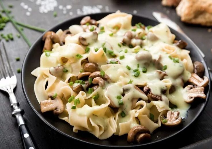 Сытный салат с макаронами. Веснушка Дзен