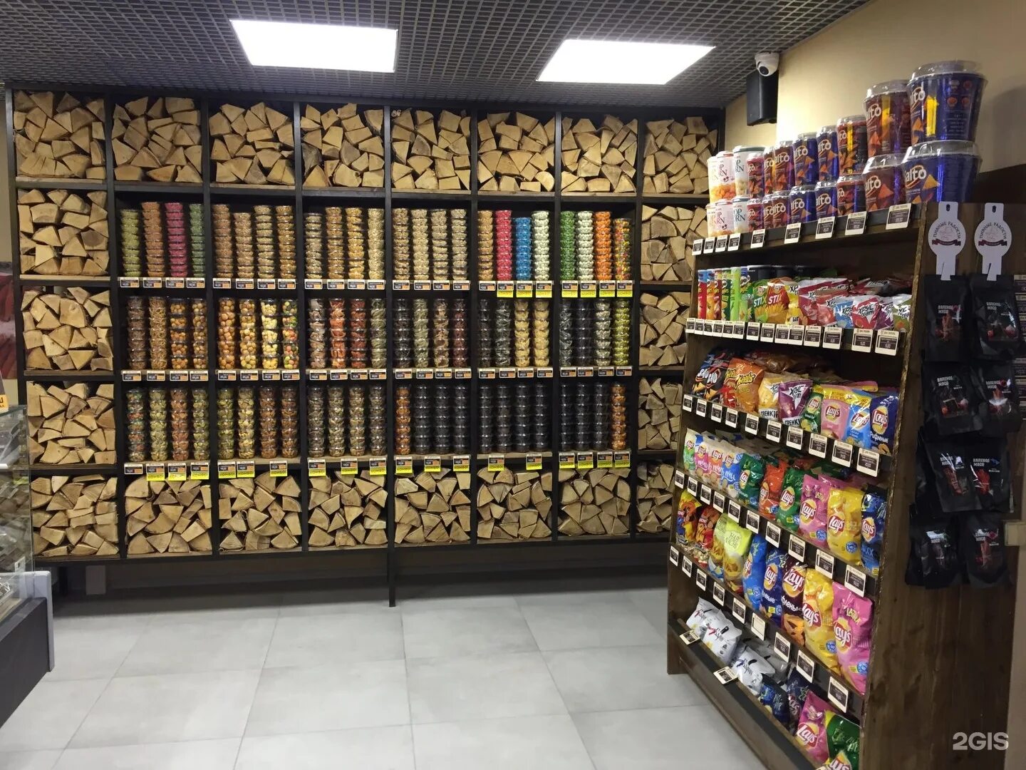 Сеть магазинов 2 топора. 2х2 магазин. Два топора пивной магазин. Сеть магазинов 2 топора. Два топора магазины.