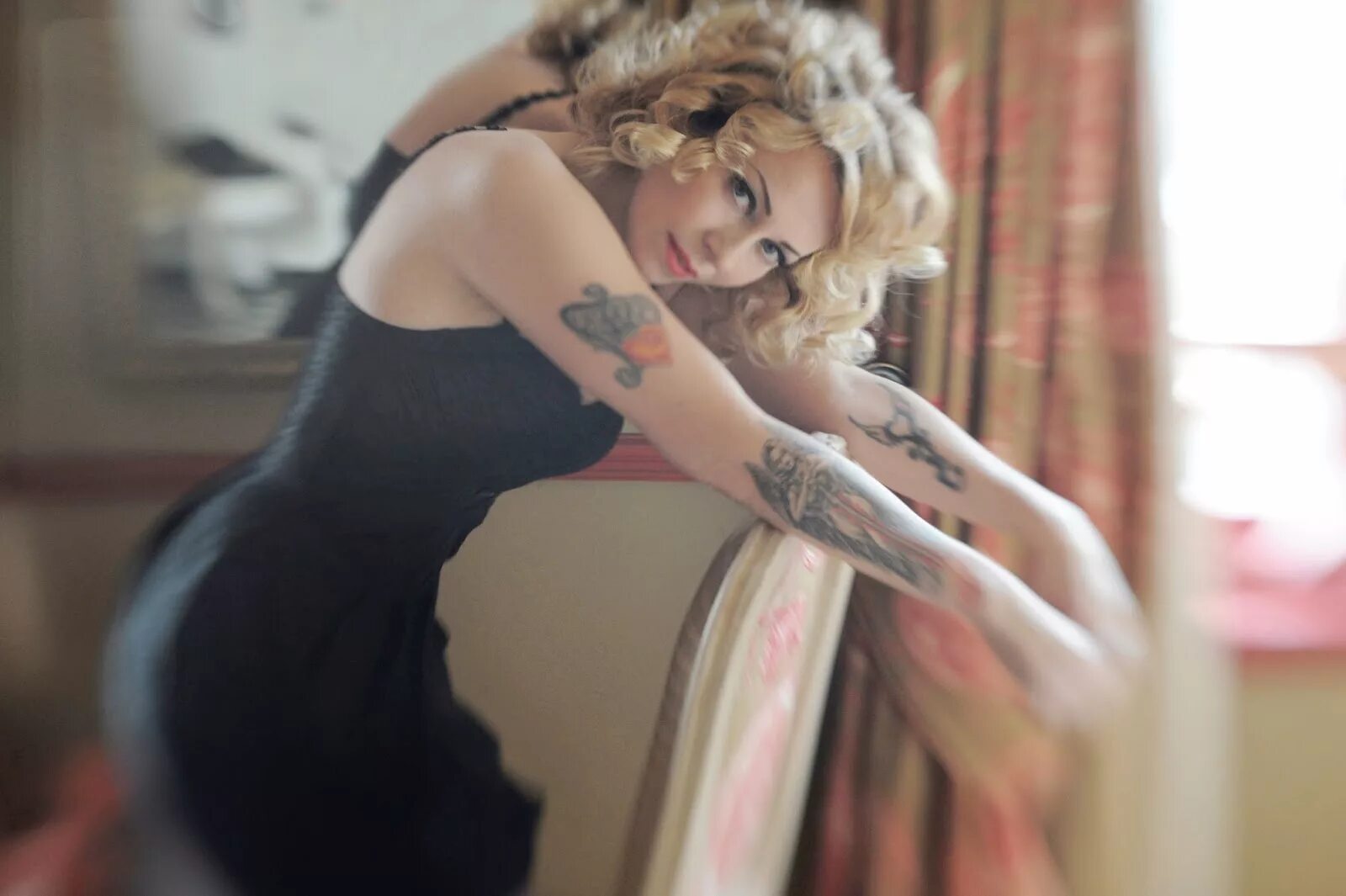 Anneke van. Аннеке ван гирсберген фото. anneke van giersbergen голая. аннеке ван гиберсен секси. anneke van giersbergen фото в платье.
