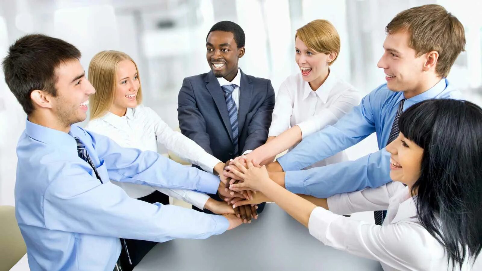 Патент на работу. Прием на работу иностранного гражданина. Мигранты биометрических данных. Высококвалифицированный специалист иностранец. Права иностранцев.