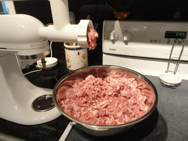 Можно блендером измельчить мясо