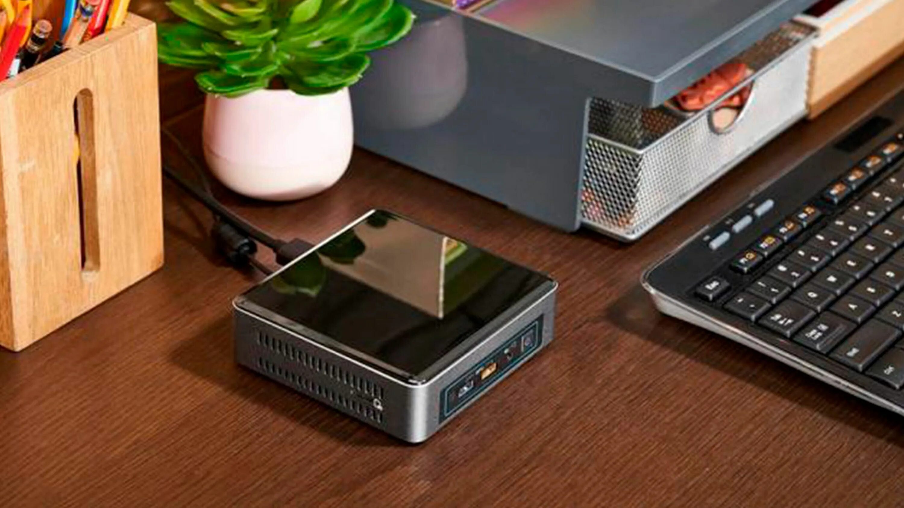 Мини неттоп. Мини-пк intel® nuc. системный блок intel nuc. nuc мини пк. неттоп intel nuc.