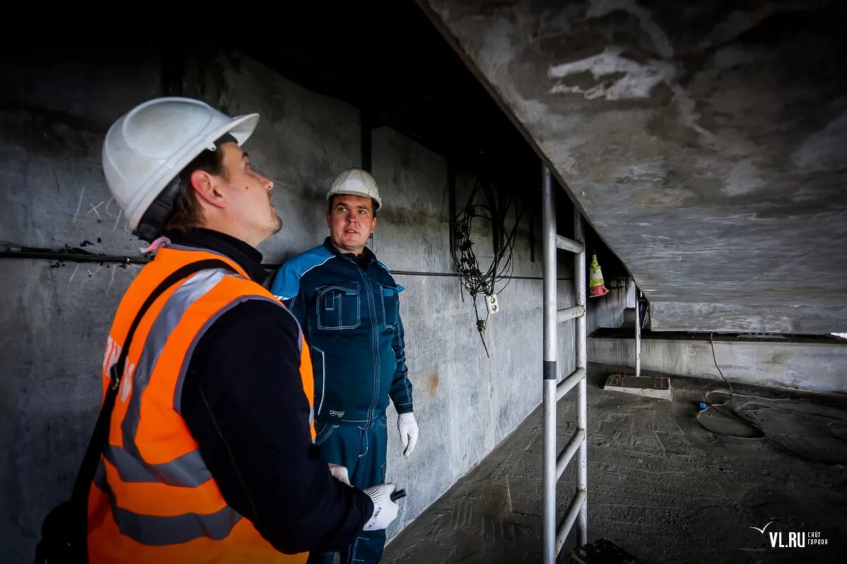 прораб мосты вакансии. прораб мосты вакансии. люди на стройке. прораб дмитрий. красивый инженер.