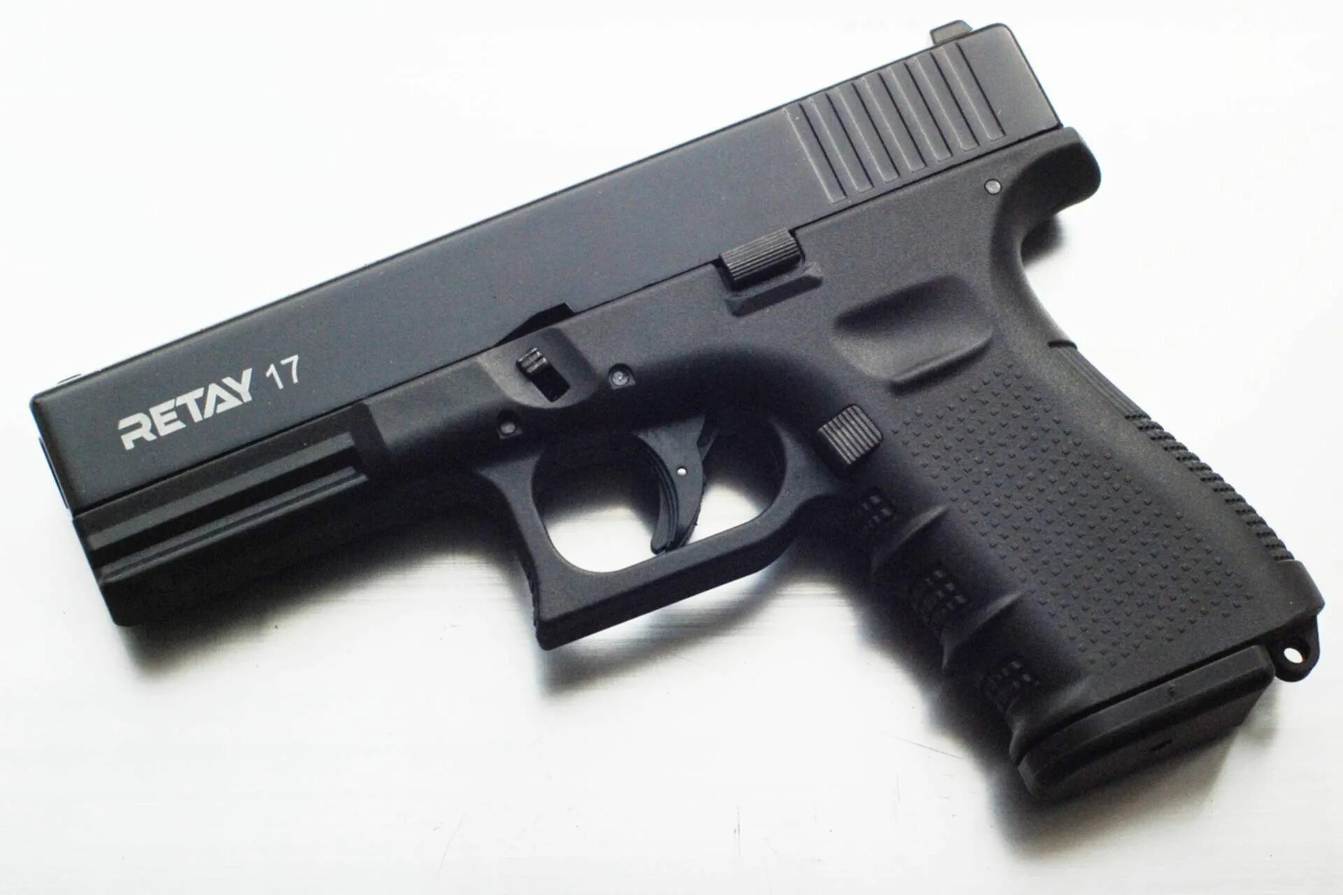 Retay g17. Охолощенный retay 17 glock 17 9мм черный p. Глок retay. P. Охолощенный пистолет retay 17.