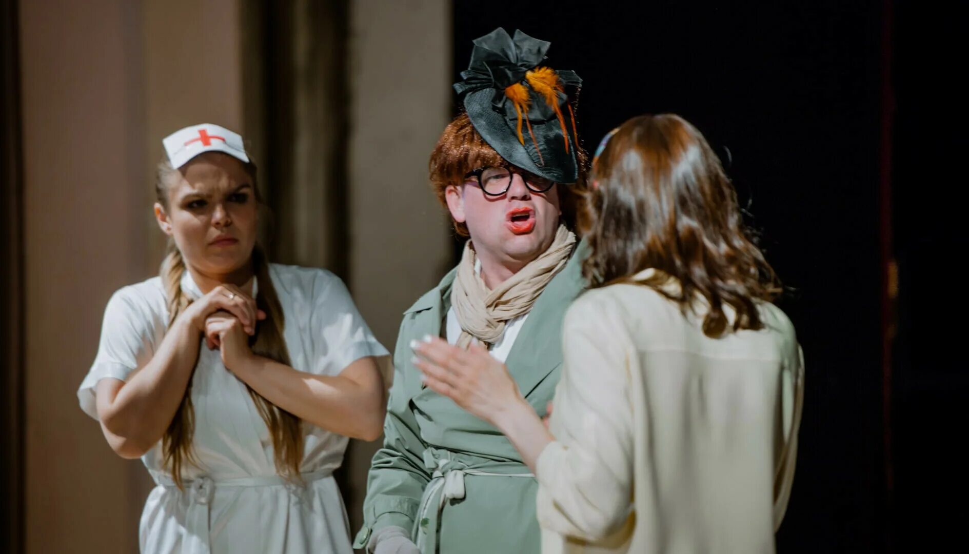 С премьерой спектакля. Спектакли бывают. Типы театров. Театр театр спектакли название. В московском театре "современник" начался фестиваль сторителлинга.