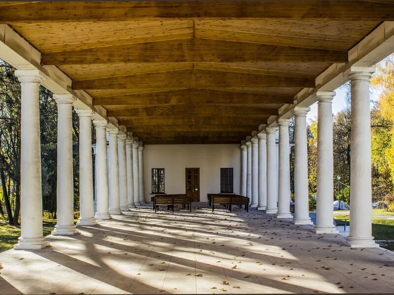 Усадьба остафьево в подольске. Усадьба лопухиных в звенигороде. Усадьба лермонтова середниково. Валуево парк усадьба. Усадьба середниково лермонтов.