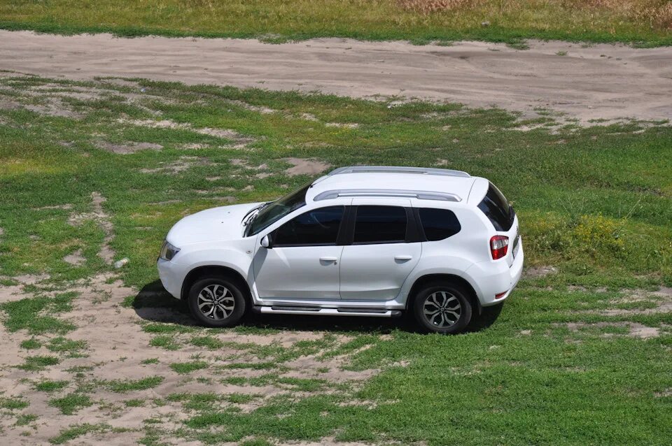 Купить б/у Nissan Terrano III (D10) 1.6 MT (114 л.с.) бензин механика в Сергиево