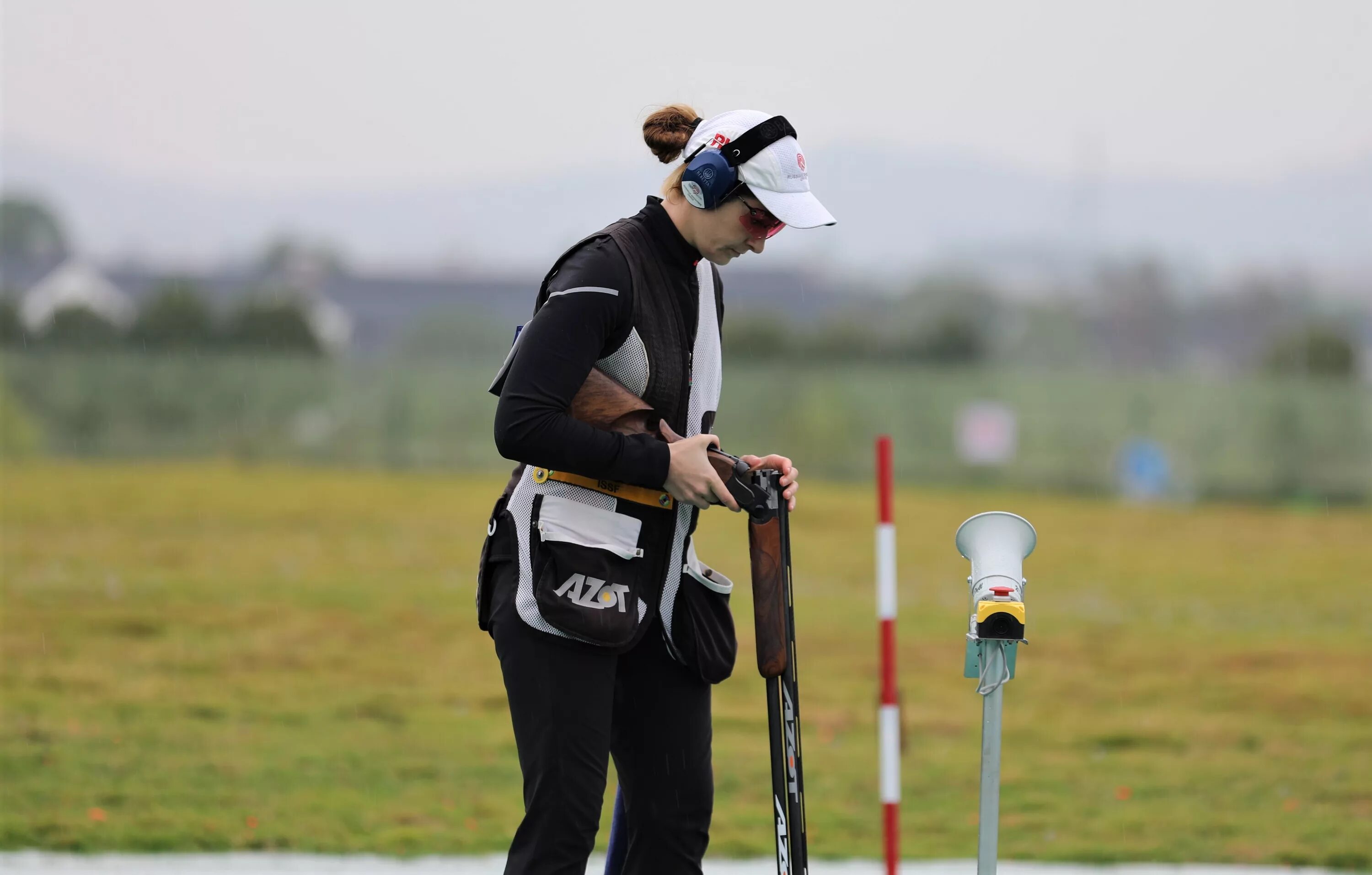 Федерация практической стрельбы ростов на дону. Стрельба судьи. Практическая стрельба ipsc. Практическая стрельба соревнования. Соревнования по стрельбе.
