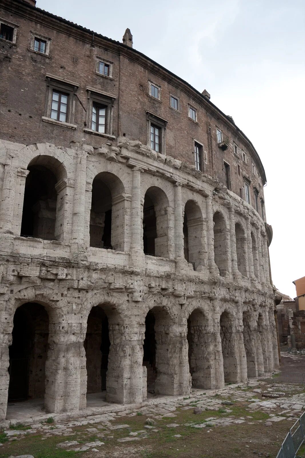 Театр ди. Театр Марцелла. Театр Марцелла (Teatro di Marcello) черно белое фото. Марцелло. Что такое Мерцелл Марцелло.