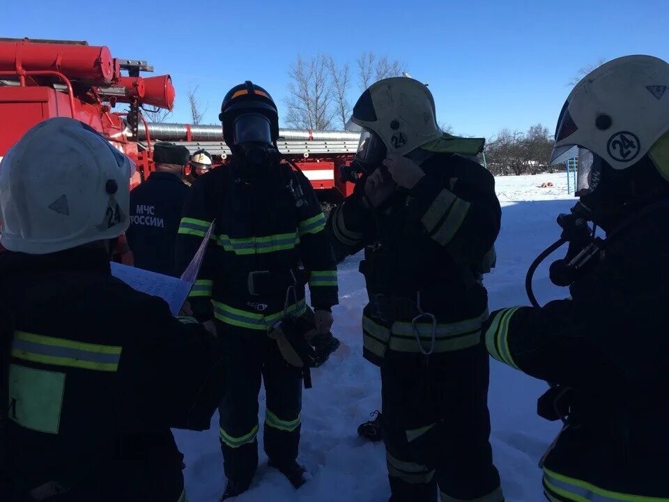 Погода в горбачево. МЧС Плавск. Гарбачлвл Плавский район. Пожарные учения в школе. Плавский район поселок Горбачево.