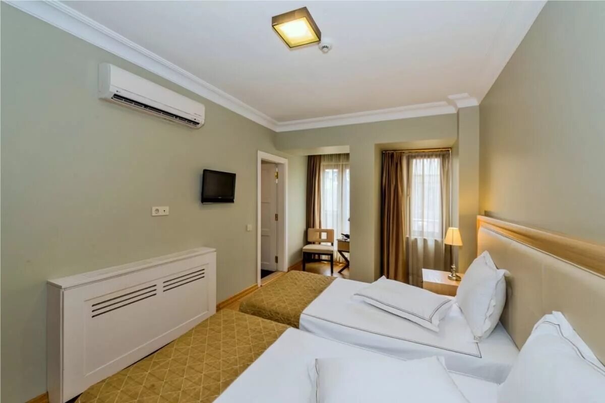 Be life hotel. Агора отель Турция. Отель Агора в Париже. Отель Агора Алушта. X Life Hotel 5*.