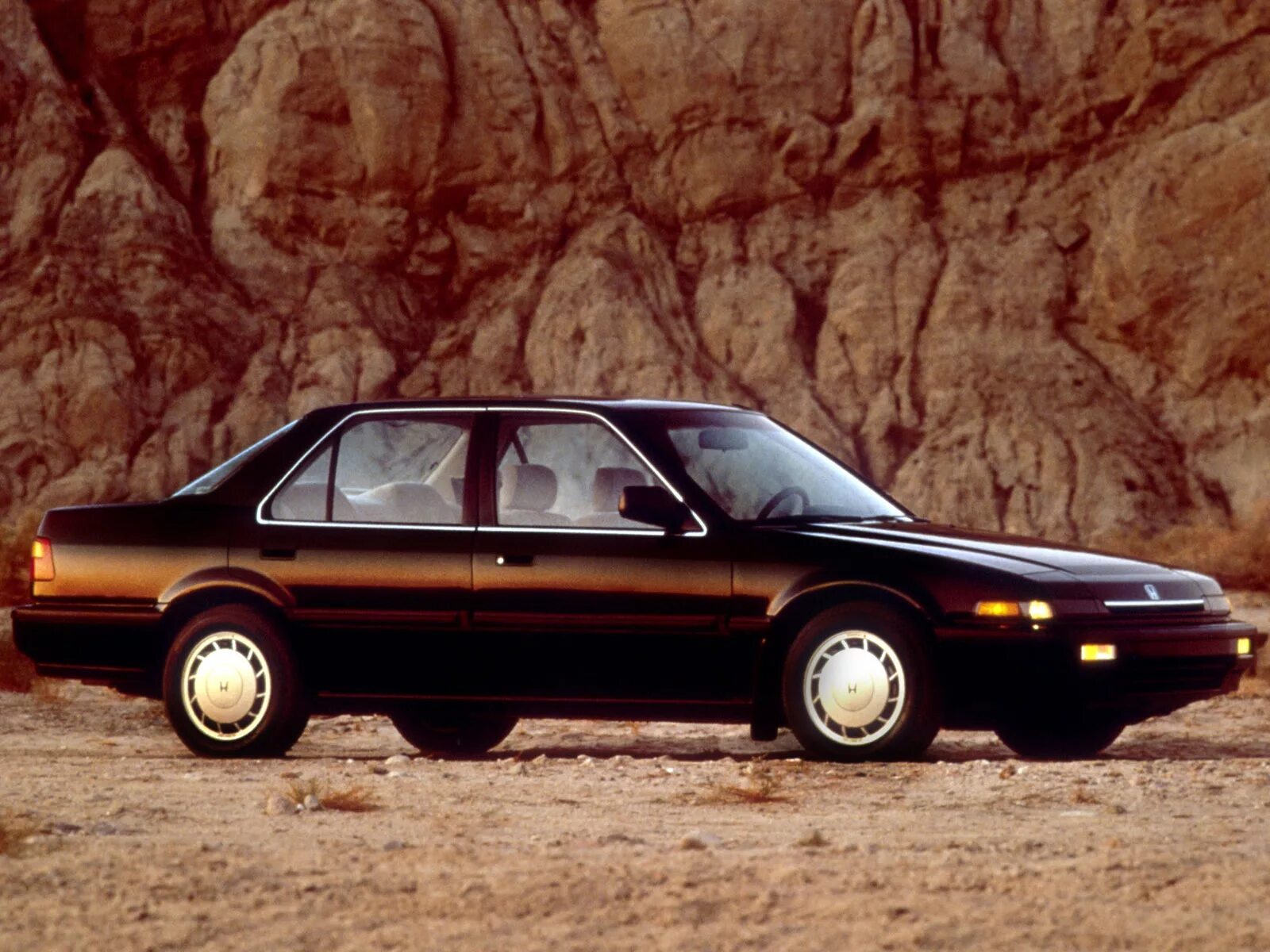 Accord 3. Седан honda accord 1985. honda accord 3 1988. honda accord 3 поколение. honda accord 1986 седаны.