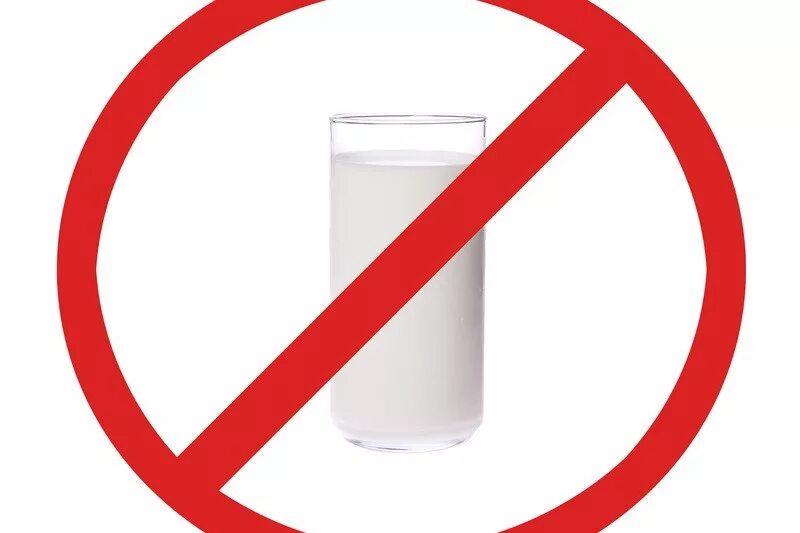 Молоко перечеркнуто. Молоко запрещено. Запрет на молоко. Запрет на молочные продукты.