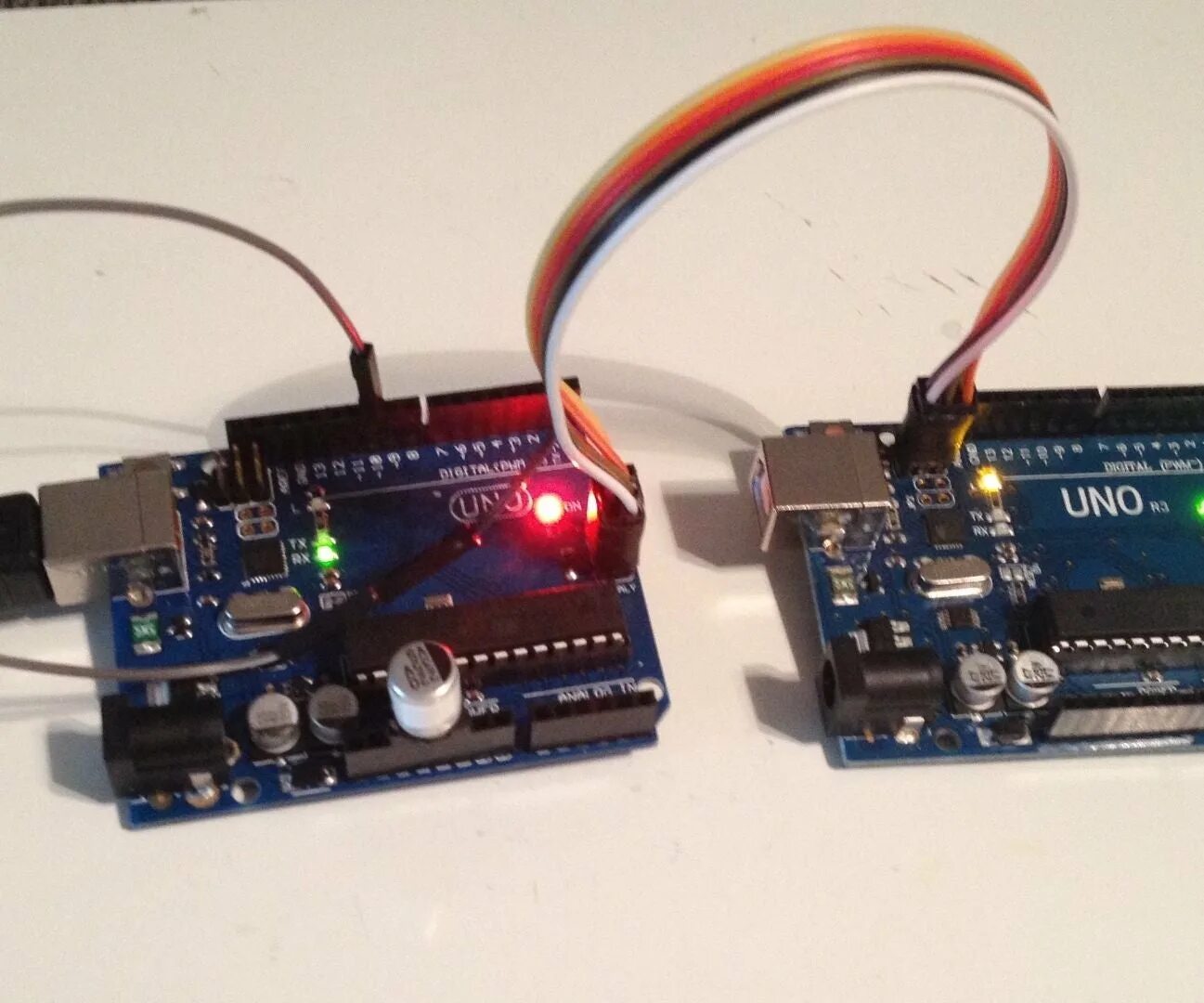 Arduino через usb. Uno r3 atmega16u2. arduino uno программатор. atmega16u2 arduino. программатор для arduino nano 328.
