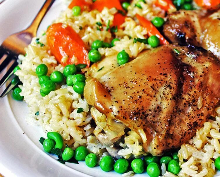 Рис на ужин рецепты. Диетические блюда из риса. Жареный рис с курицей. Куриная грудка с рисом. Блюда из риса на ужин.