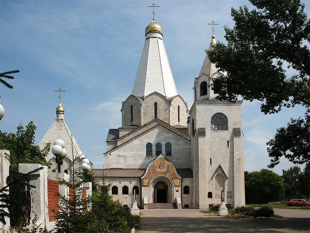 церковь троицы живоначальной балаково. г балаково сайт храма рождества христова. церковь в балаково свято-троицкий храм. храм святой троицы балаково. церковь троицы балаково.