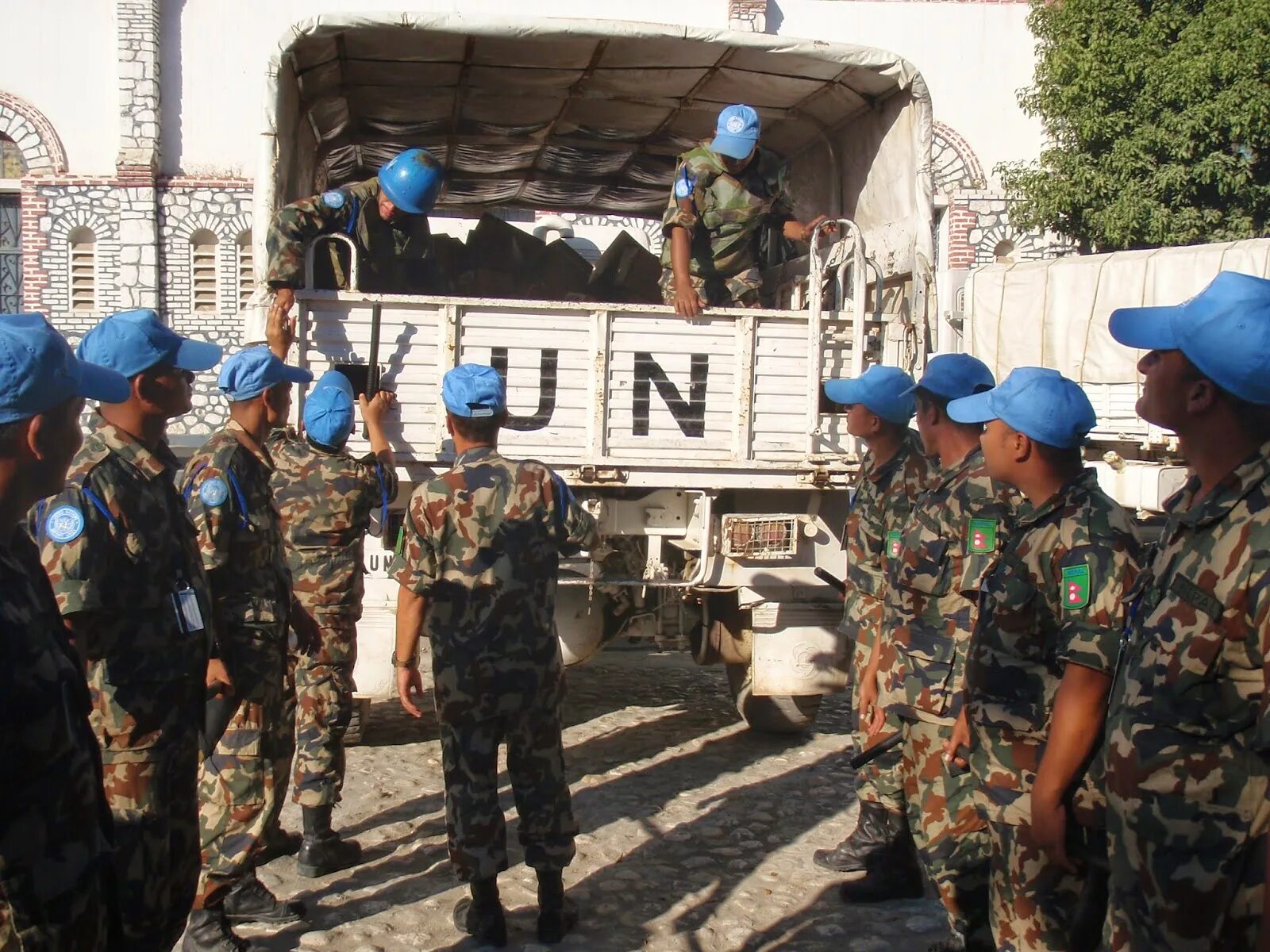 миссия оон. войска оон в сирии. миротворцы в сирии. миссия оон в таджикистане. войска оон в сирии.