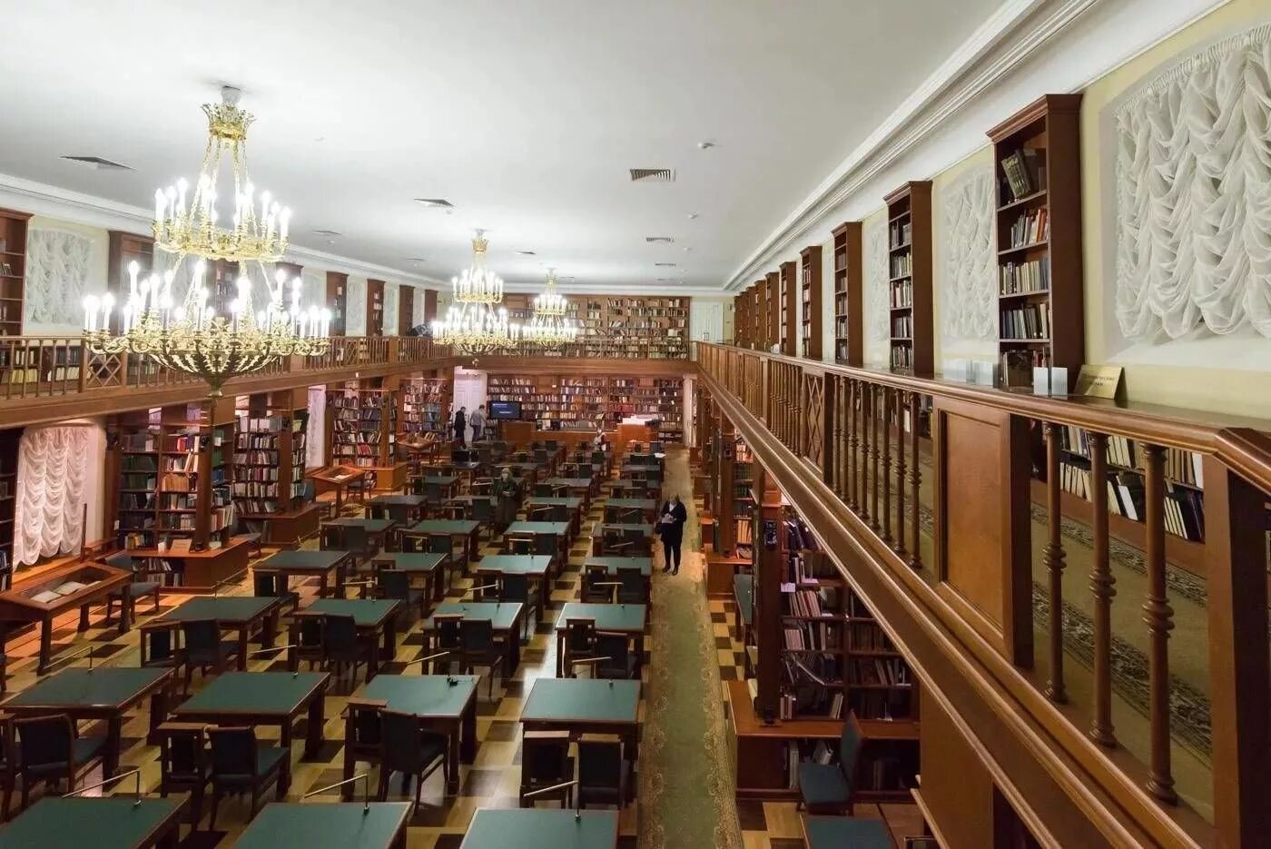 State library. Библиотека имени Ленина в Москве. Государственная библиотека имени Ленина дом Пашкова. Российская государственная библиотека книгохранилище. Центральная библиотека имени Ленина книгохранилище.