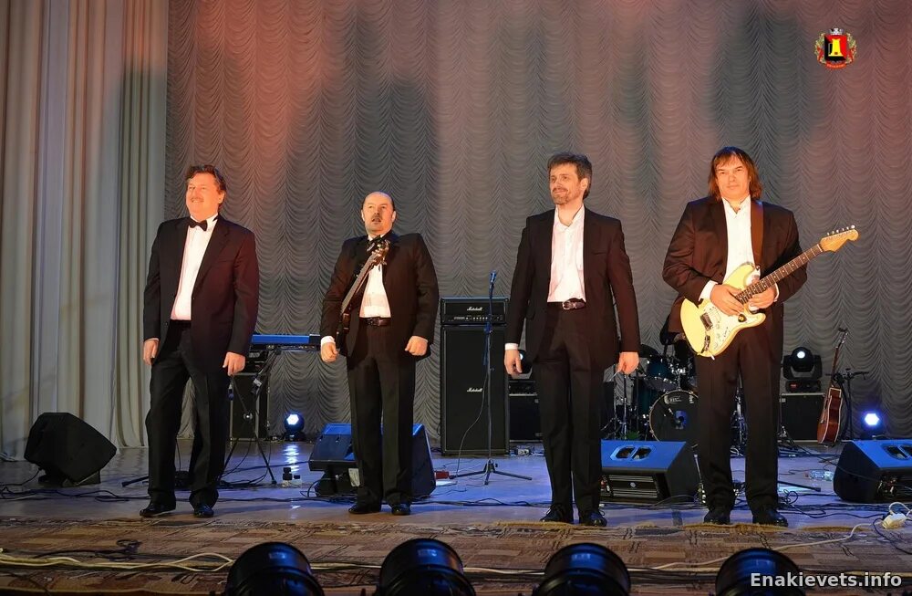 виа синяя птица солисты ансамбля. группа синяя птица самара. группа синяя птица в сдк нижний новгород. состав виа синяя птица 2021. виа синяя птица состав 2022.