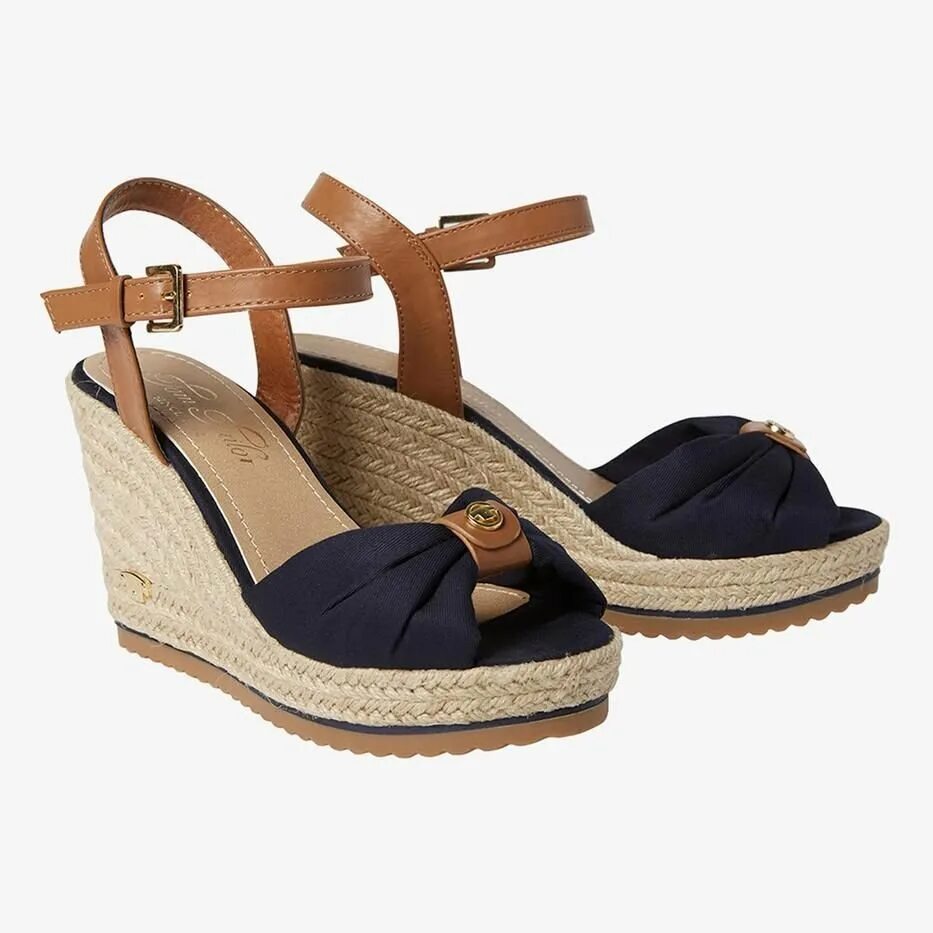 Сандалии женские tilda 672005чн. Труссарди босоножки кари. Босоножки женские недорого. Босоножки женские недорого. Белые сандали на платформе.