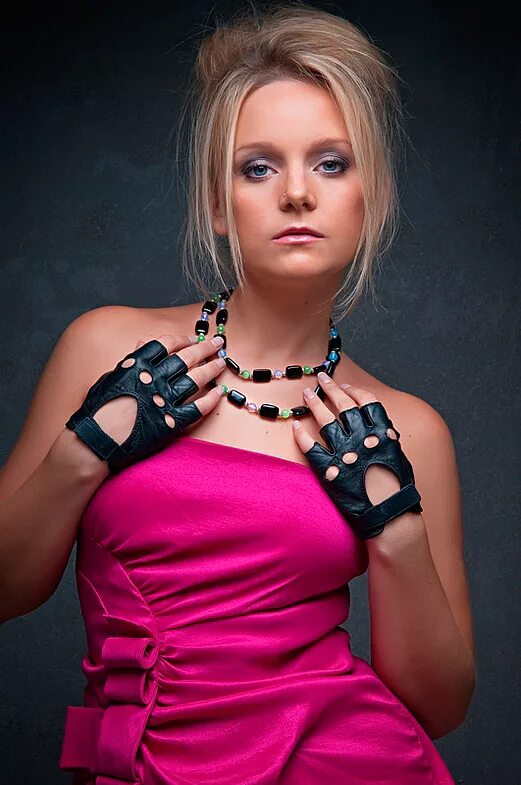 Настя крайнова фабрика звезд. Группа тутси 2021. Настя крайнова певица. Крайнова фабрика звезд. Группа тутси 2021.