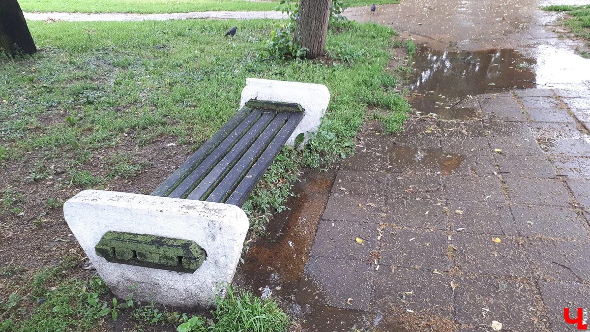 Разлив оки калуга 1970 год. Трактир зарядье в суздале. Разлив оки в 1970 году. Парк зарядье суздаль. Дом зарядье суздаль.