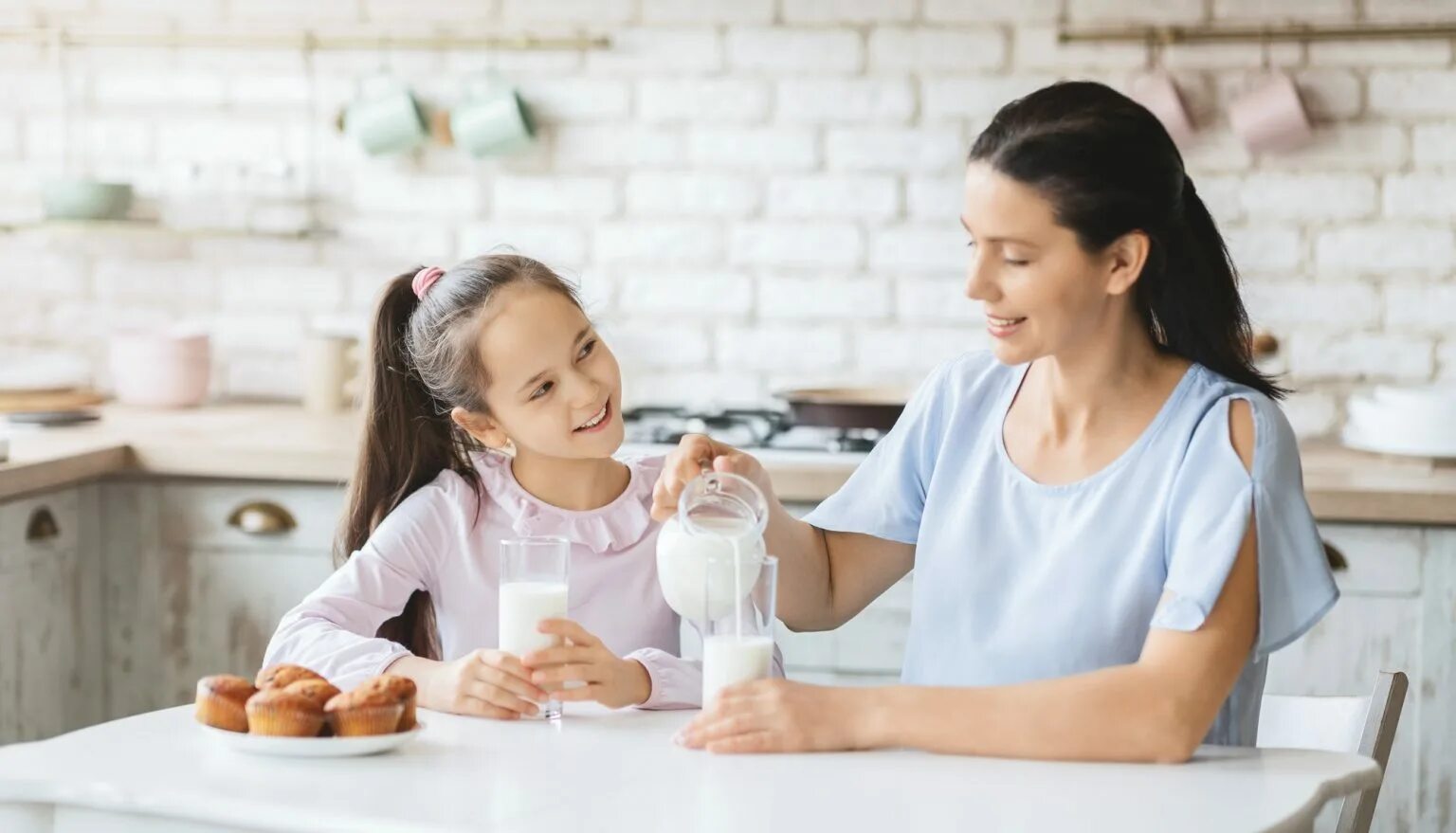 Daughters milk. Kitchen Milk Щелково. Milk Mommy. Milk Kitchen. Drink Milk Family PNG.