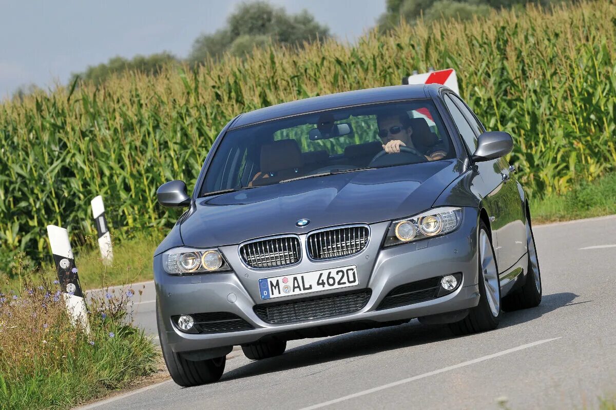 BMW 3 e90 LCI. BMW 5 2009. БМВ м5 2009. BMW 2009 года. Купить бмв 2009