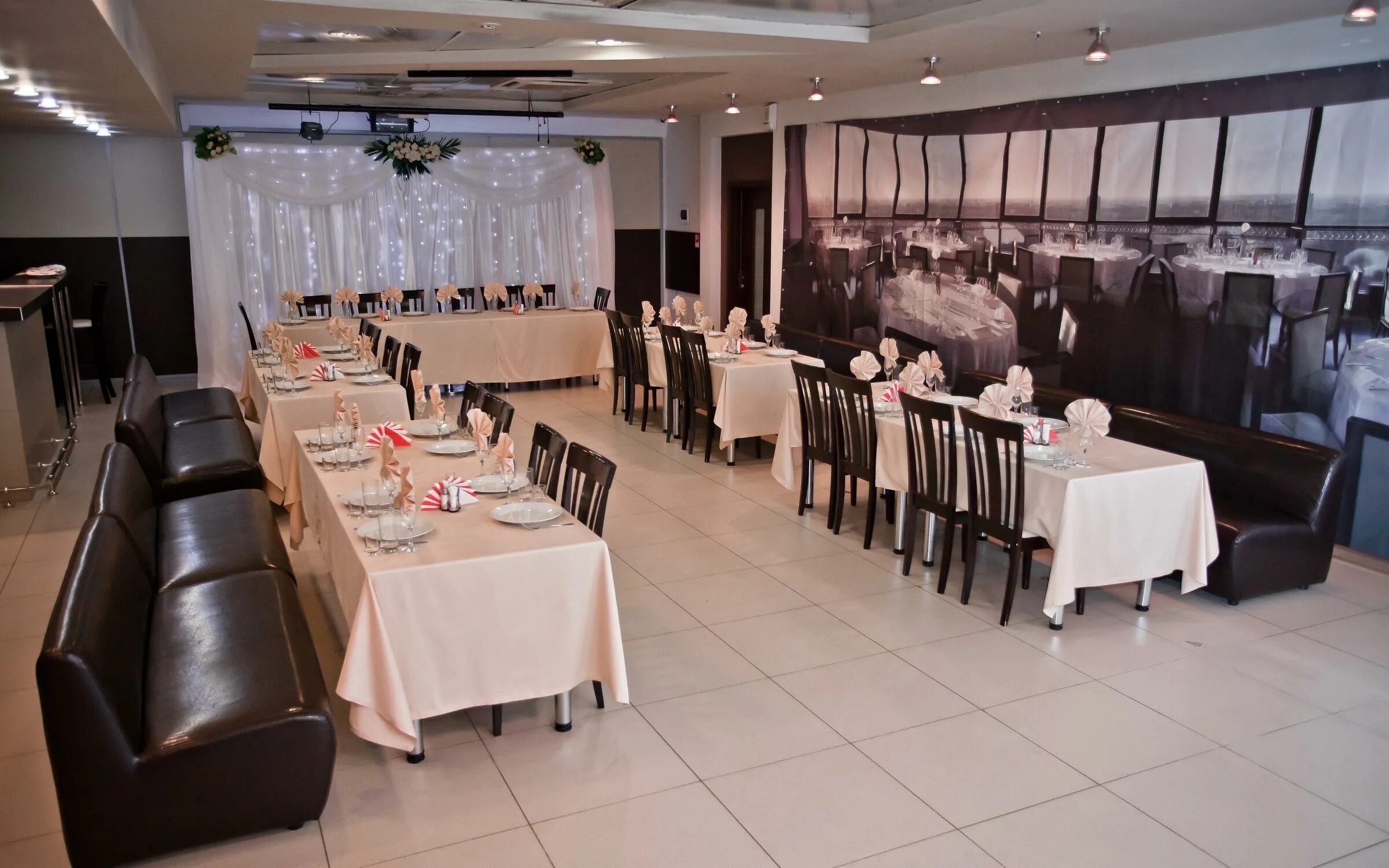 Кафе орбита. Кафе дежавю липецк. Ресторан орбита курск. Свердловск кафе орбита. Столовые кафе.