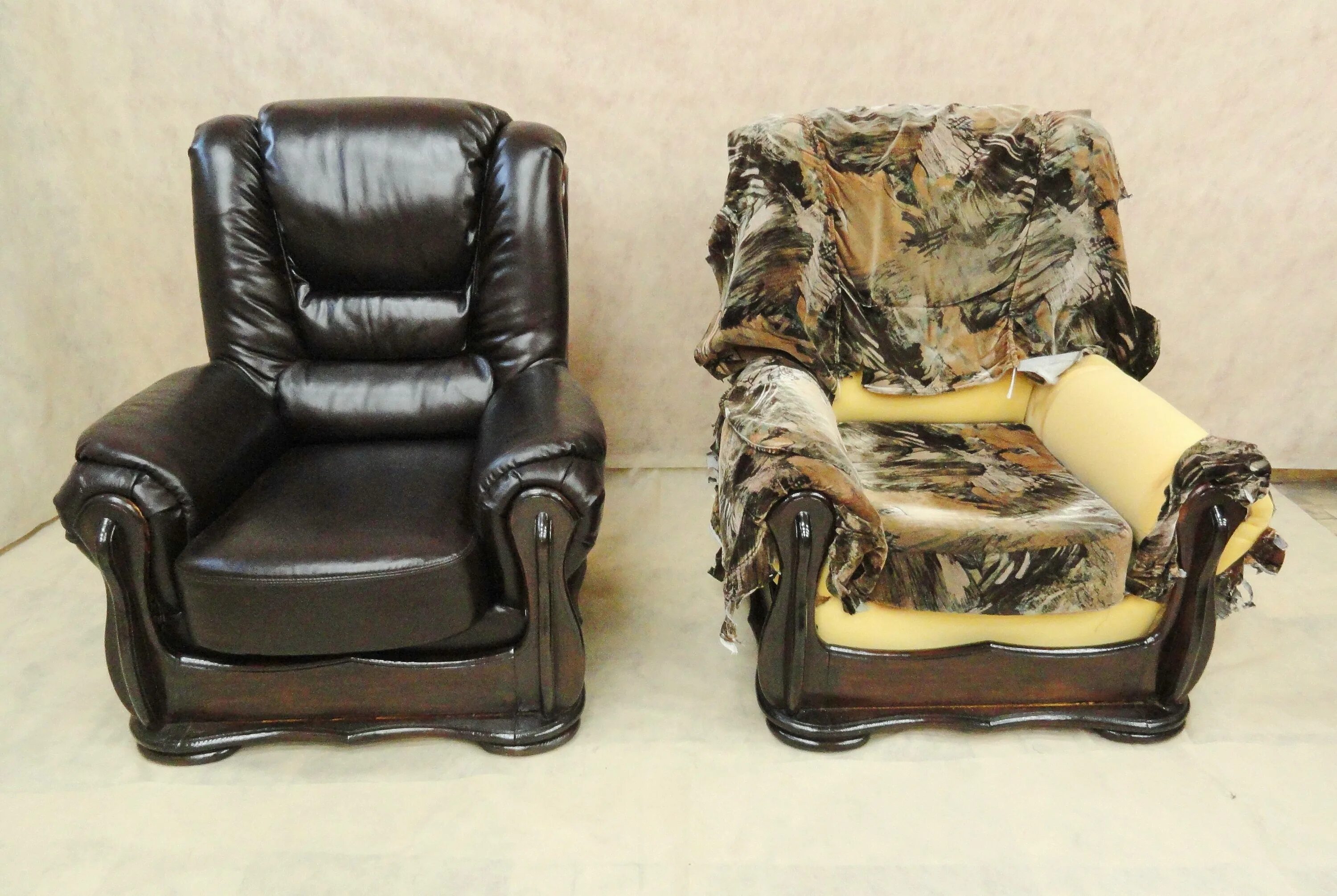 Обтяжка мягкой мебели. Реставрация мягкой мебели. Мягкая мебель до и после. Ремонт перетяжка мягкой. Обтянуть диван.