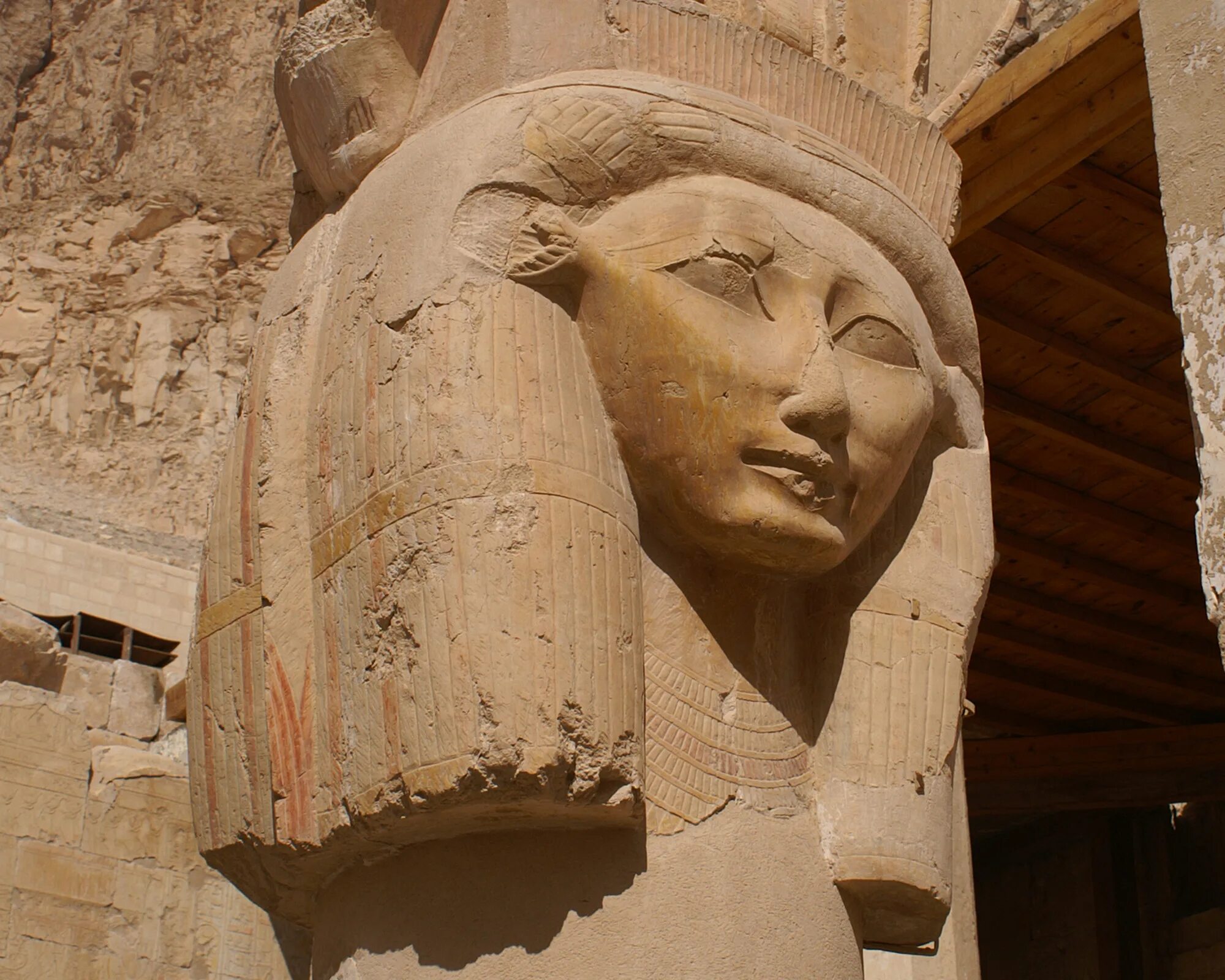 Хатшепсут. Статуя Хатшепсут. Скульптура царицы Хатшепсут. Осирические статуи древнего Египта. Статуя царицы Хатшепсут новое царство.