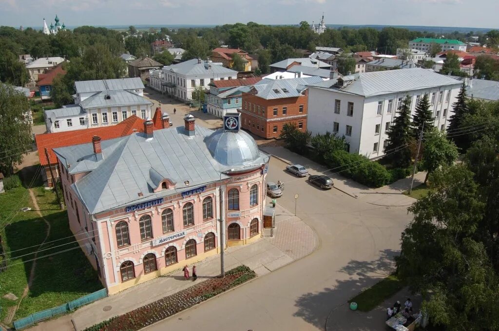 Великий устюг администрация сайт. Великий Устюг. Город Великий Устюг Вологодская область. Великий Устюг центр. Великий Устюг вид с колокольни.