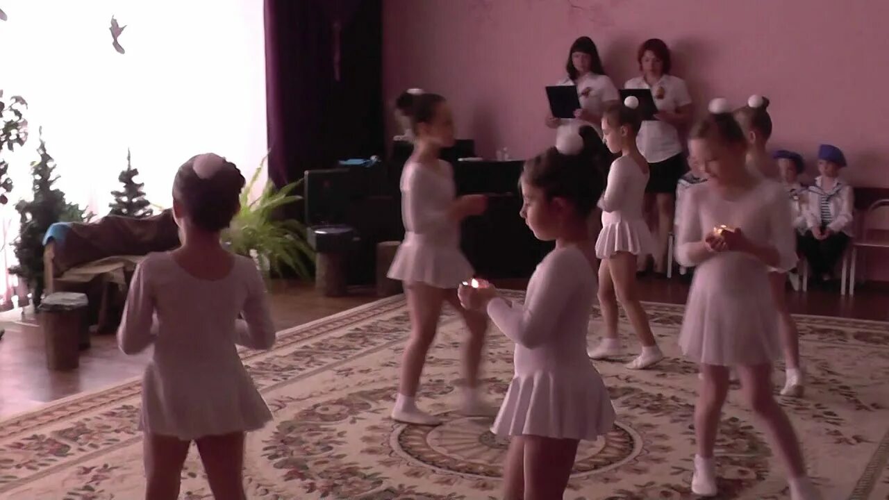 Танец девочек в детском саду подготовительная группа