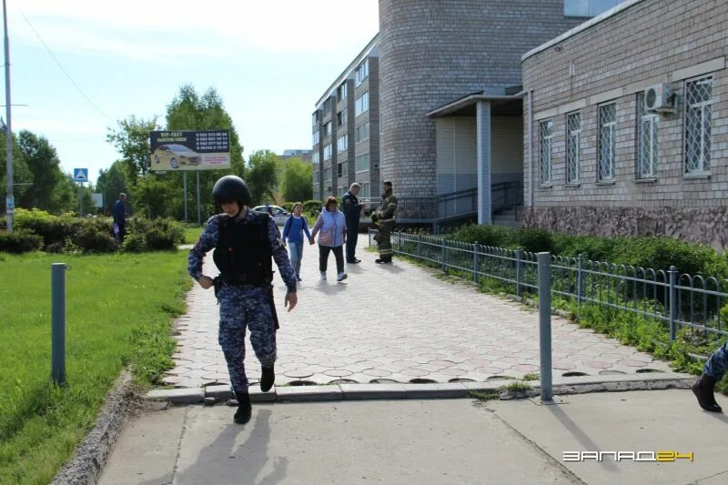 Назаровского городского суда красноярского края. Назаровский городской суд Красноярского края. Новости пирамида Назарово 2012.