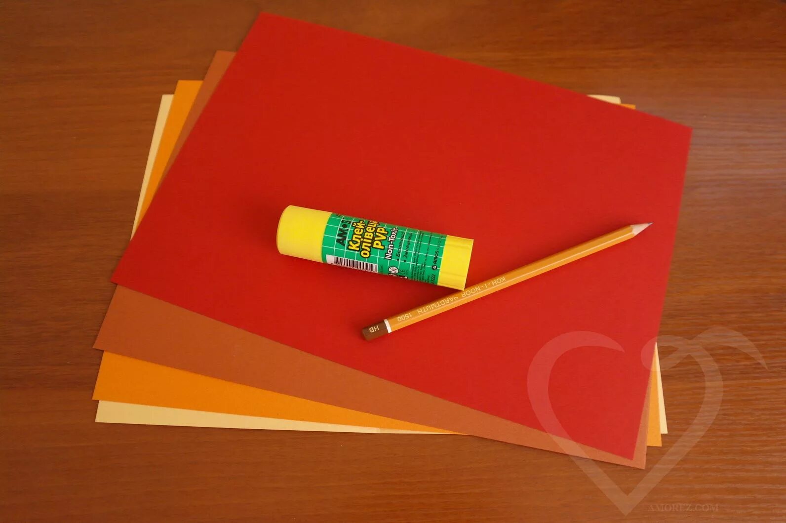 сделать из бумаги подарок учителю. сделать из бумаги подарок учителю. подарок учителю. подарок учителю на день рождения из бумаги. сделать из бумаги подарок учителю.