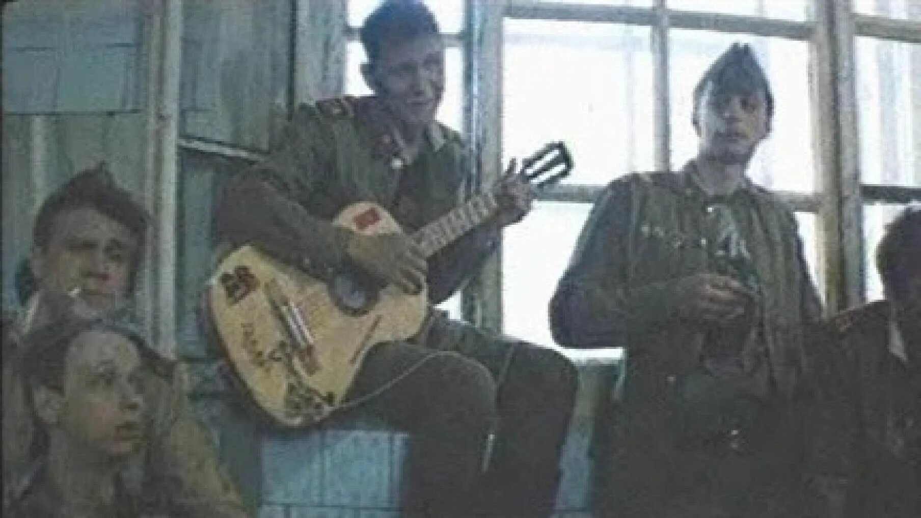 Делай раз сюжет. Делай - раз! (1990).